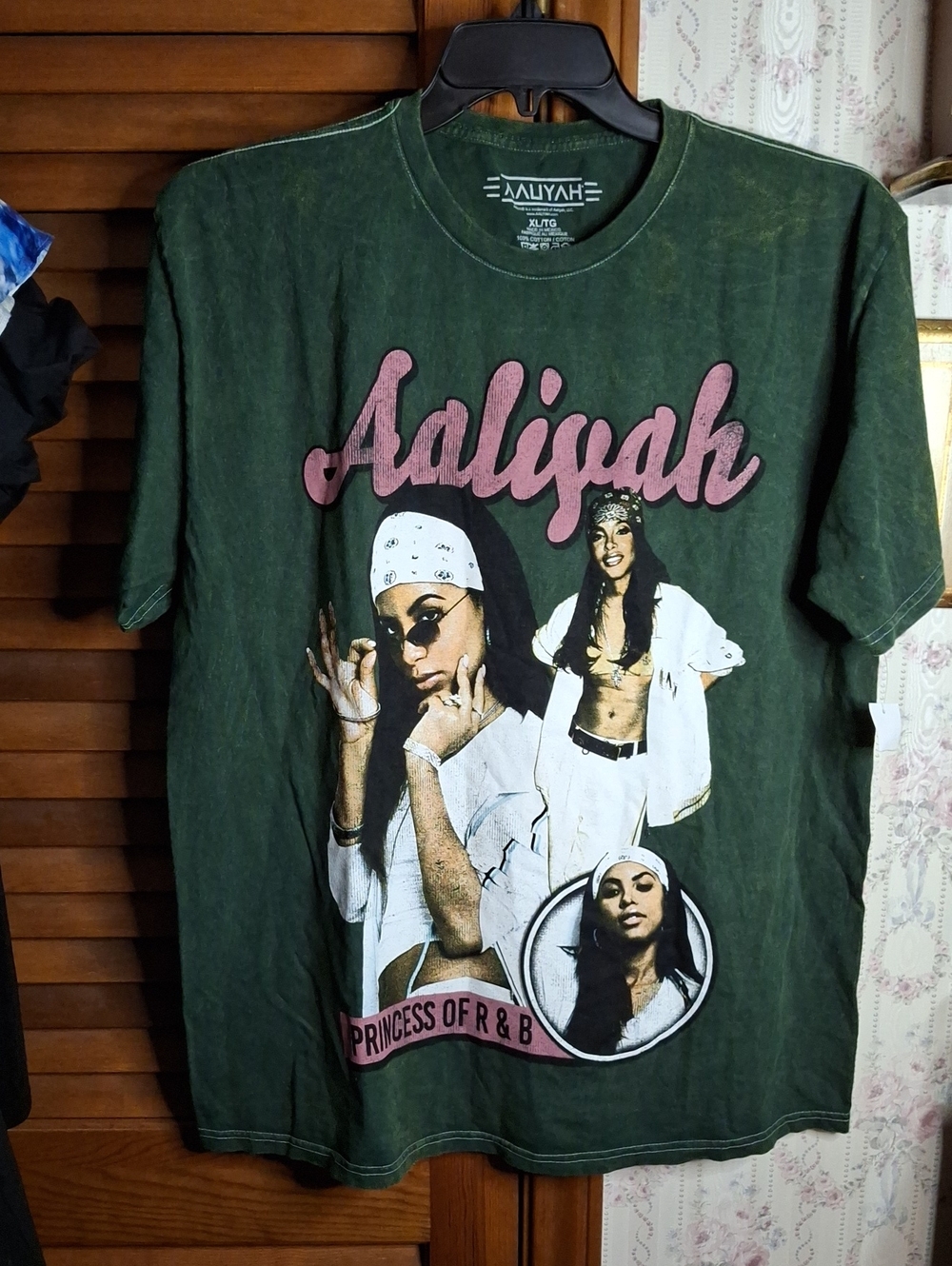 Aaliyah - Princess Of R&B XL Short Sleeve Green Unisex NWOT